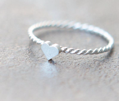 Simple Romantic Heart Ring