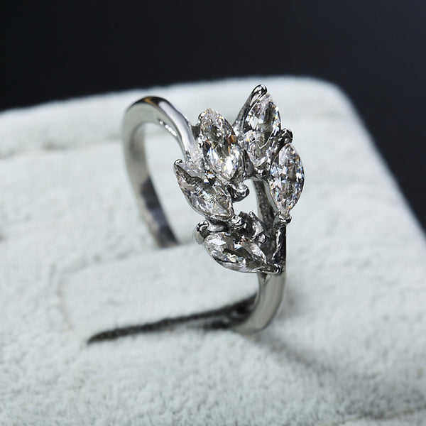 Shiny Zircon Feather Charm Ring